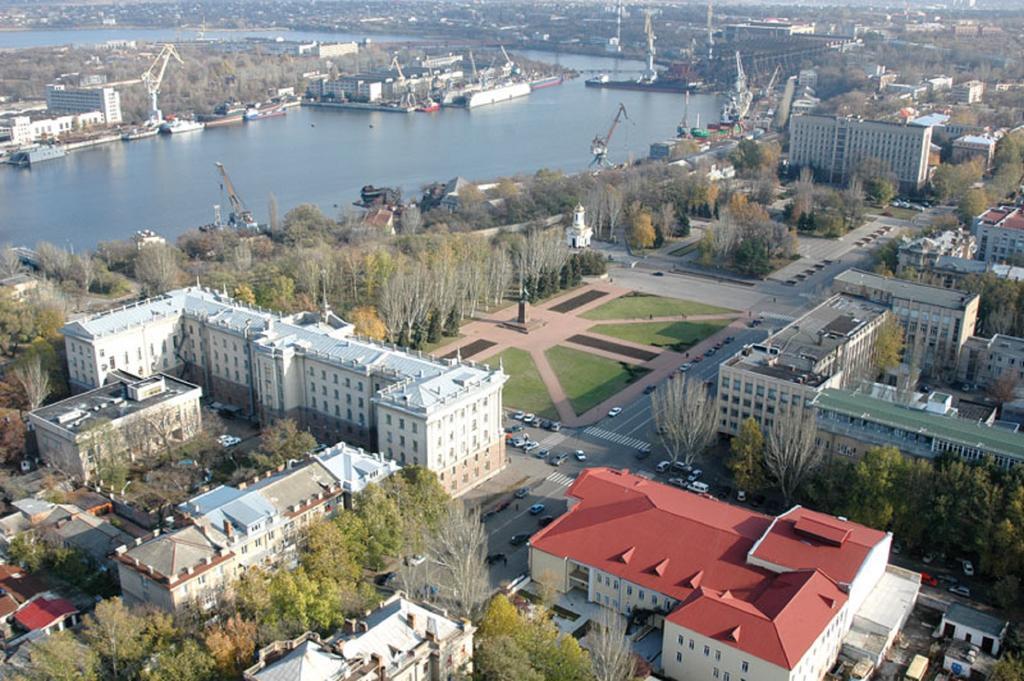 Apartments On Sobornaya Street Near The Waterfront Mykolajiv Exteriör bild